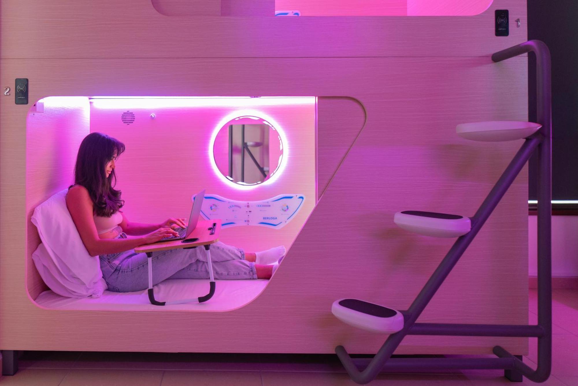 Berloga Capsule Jbr Hotel Dubai Ngoại thất bức ảnh